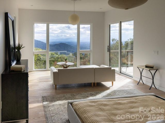 631 Elk Mountain Scenic Highway, Asheville, NC 28804