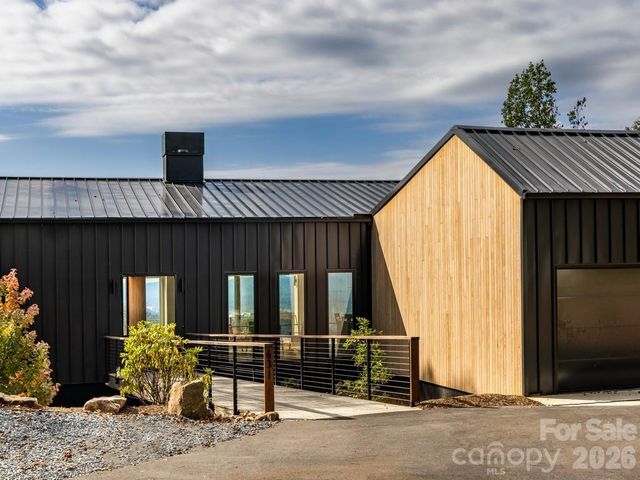 631 Elk Mountain Scenic Highway, Asheville, NC 28804
