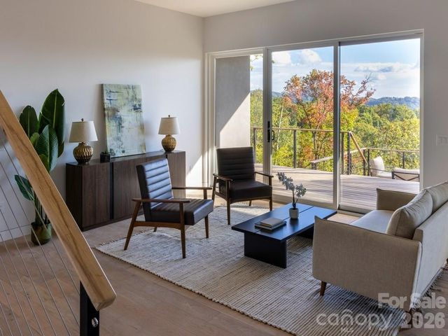 631 Elk Mountain Scenic Highway, Asheville, NC 28804