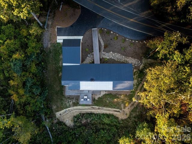 631 Elk Mountain Scenic Highway, Asheville, NC 28804