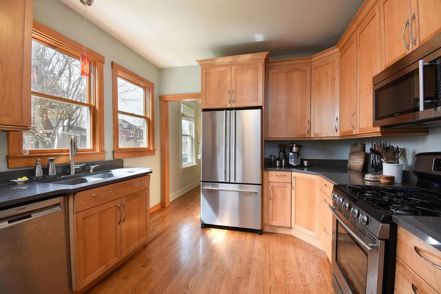 4157 Raymond Avenue, Brookfield, IL 60513