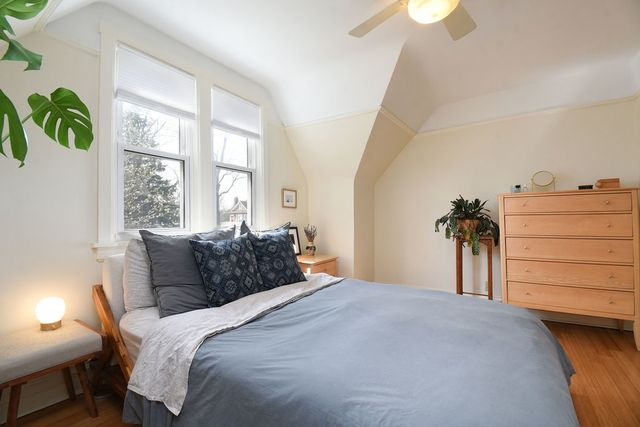 4157 Raymond Avenue, Brookfield, IL 60513