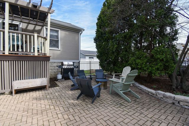 4157 Raymond Avenue, Brookfield, IL 60513