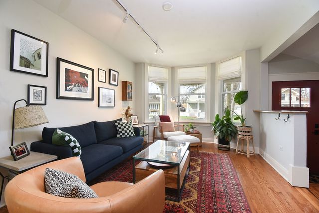 4157 Raymond Avenue, Brookfield, IL 60513