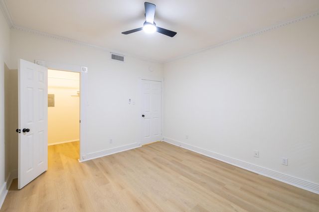 10049 Westpark Drive 125, Houston, TX 77042