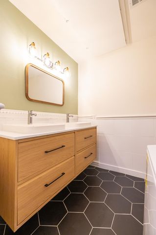 10049 Westpark Drive 125, Houston, TX 77042