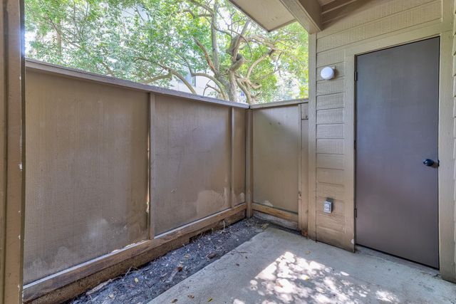 10049 Westpark Drive 125, Houston, TX 77042