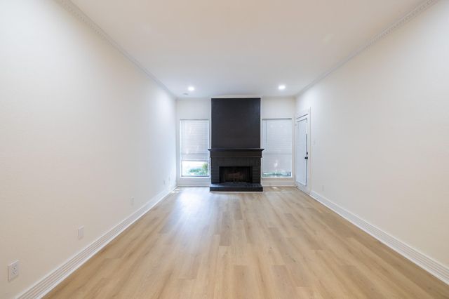 10049 Westpark Drive 125, Houston, TX 77042