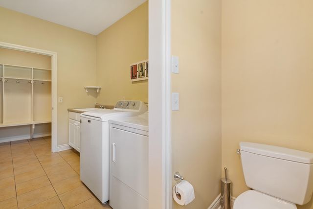 3700 Oakharbor Street, Kalamazoo, MI 49009