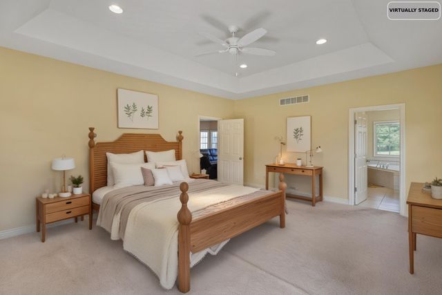 3700 Oakharbor Street, Kalamazoo, MI 49009