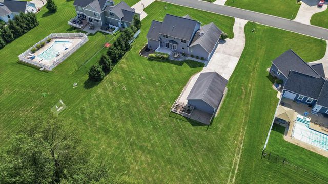 3700 Oakharbor Street, Kalamazoo, MI 49009