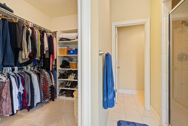 3700 Oakharbor Street, Kalamazoo, MI 49009