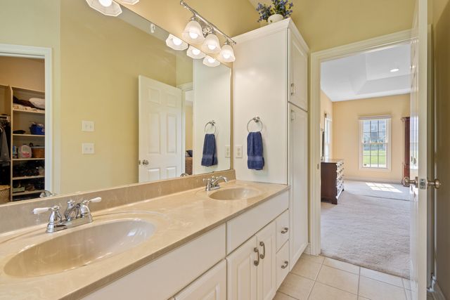 3700 Oakharbor Street, Kalamazoo, MI 49009