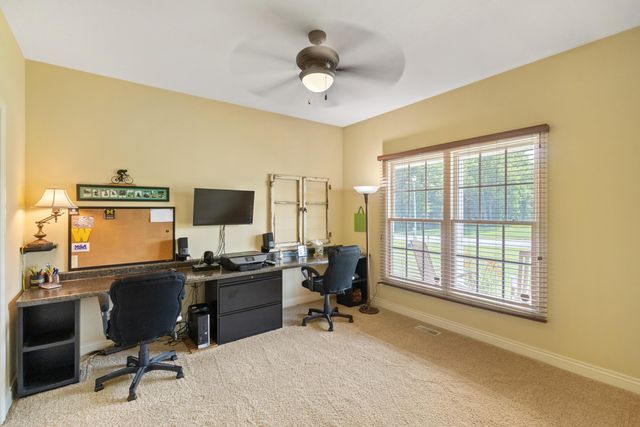 3700 Oakharbor Street, Kalamazoo, MI 49009