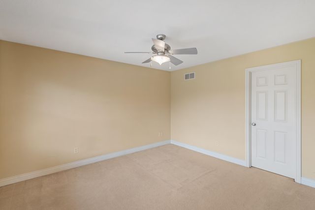 3700 Oakharbor Street, Kalamazoo, MI 49009