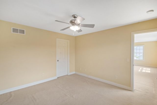 3700 Oakharbor Street, Kalamazoo, MI 49009