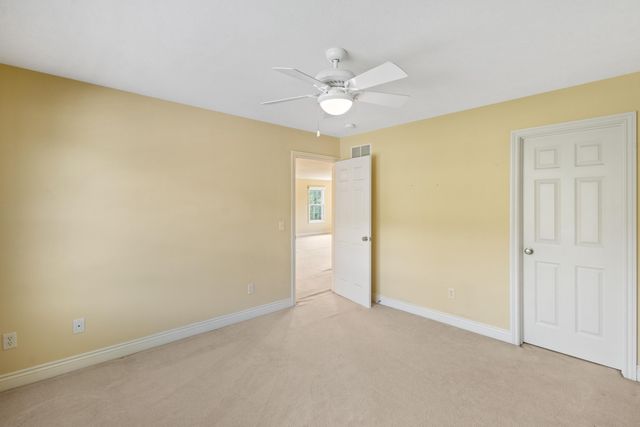 3700 Oakharbor Street, Kalamazoo, MI 49009