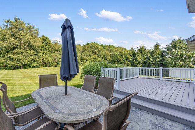 3700 Oakharbor Street, Kalamazoo, MI 49009