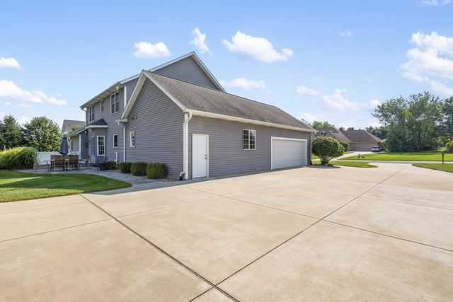 3700 Oakharbor Street, Kalamazoo, MI 49009