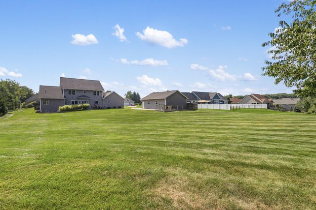 3700 Oakharbor Street, Kalamazoo, MI 49009