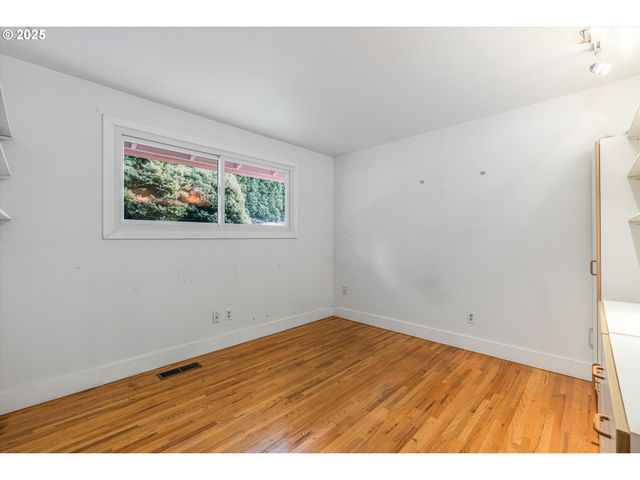 19060 Terry Ave, Lake Oswego, OR 97035