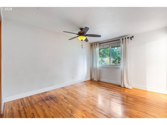 19060 Terry Ave, Lake Oswego, OR 97035