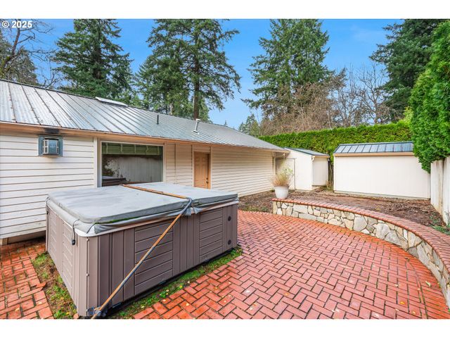 19060 Terry Ave, Lake Oswego, OR 97035