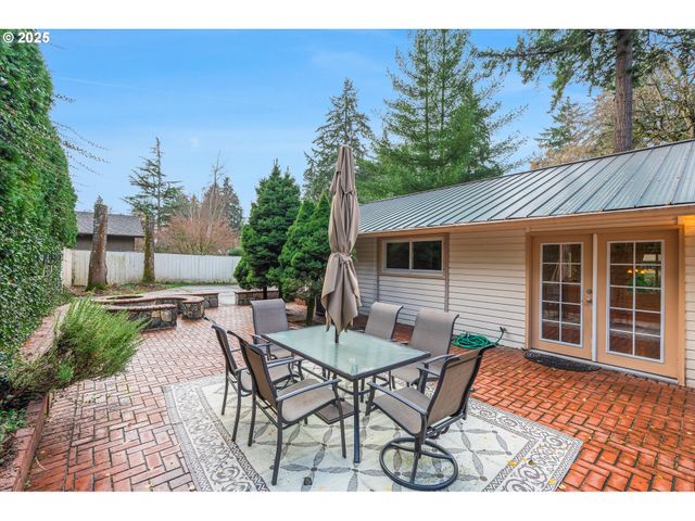 19060 Terry Ave, Lake Oswego, OR 97035