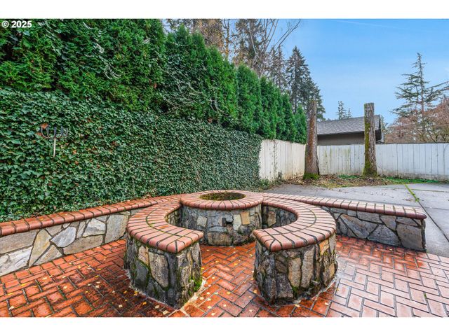 19060 Terry Ave, Lake Oswego, OR 97035