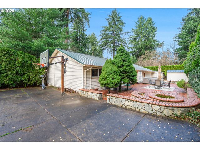 19060 Terry Ave, Lake Oswego, OR 97035
