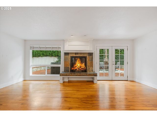 19060 Terry Ave, Lake Oswego, OR 97035