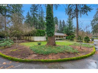 19060 Terry Ave, Lake Oswego, OR 97035