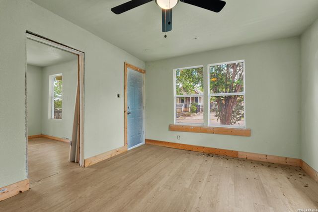 1225 Leal, San Antonio, TX 78207