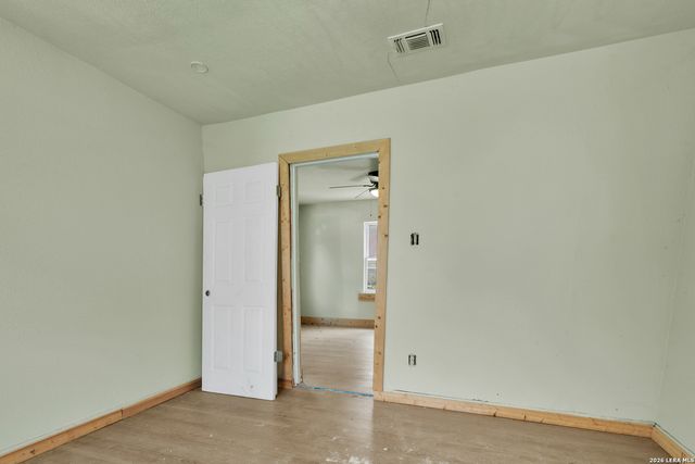 1225 Leal, San Antonio, TX 78207
