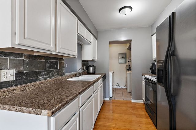 1715 Cedarbrook Court, Sycamore, IL 60178