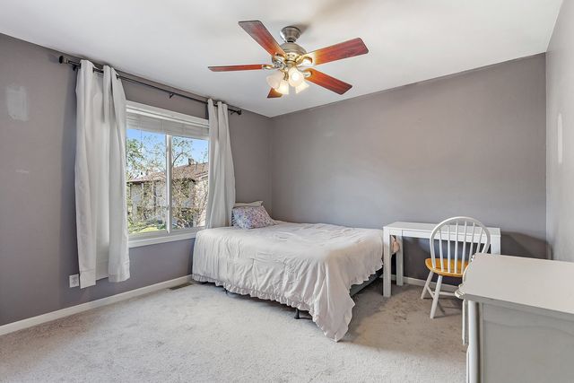 1715 Cedarbrook Court, Sycamore, IL 60178