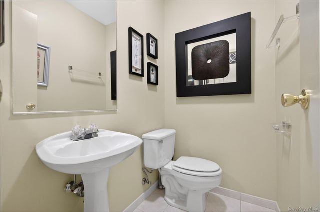54 School Street 207, Westbury, NY 11590