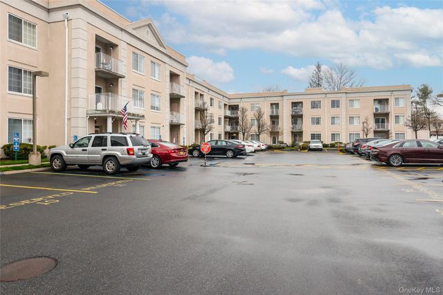 54 School Street 207, Westbury, NY 11590