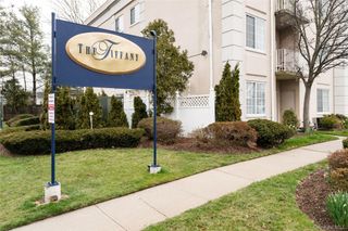 54 School Street 207, Westbury, NY 11590