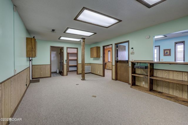 302 S Maiden Lane, Joplin, MO 64801