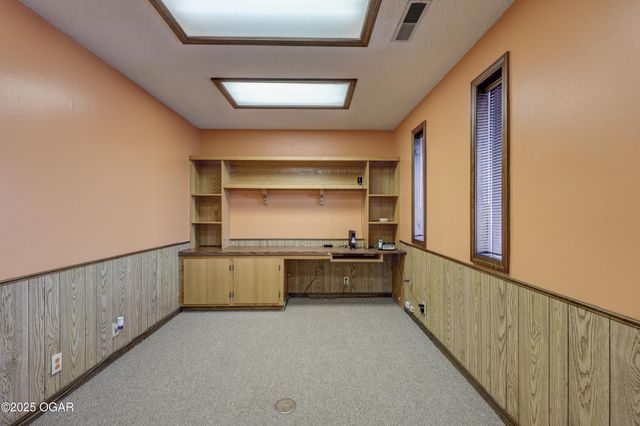 302 S Maiden Lane, Joplin, MO 64801