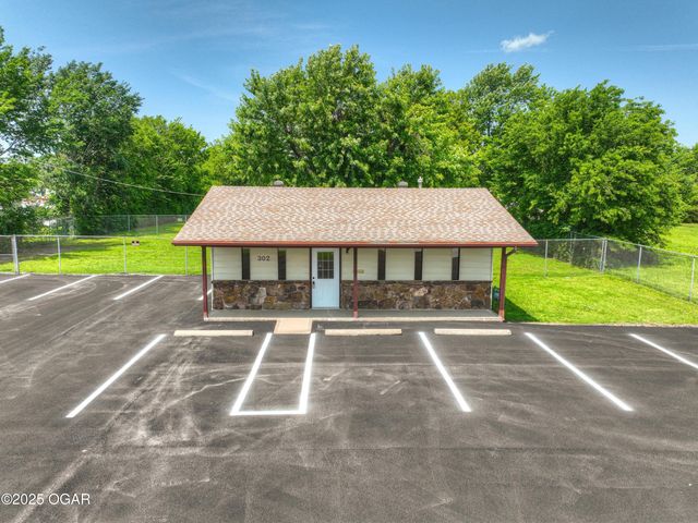 302 S Maiden Lane, Joplin, MO 64801
