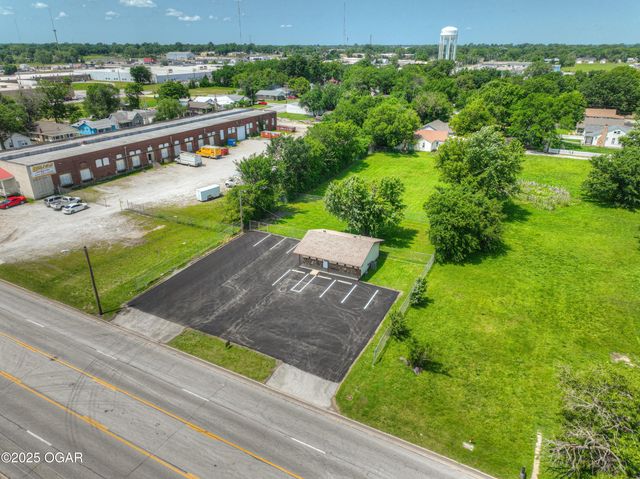 302 S Maiden Lane, Joplin, MO 64801