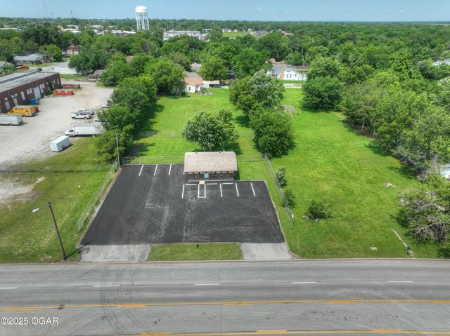 302 S Maiden Lane, Joplin, MO 64801