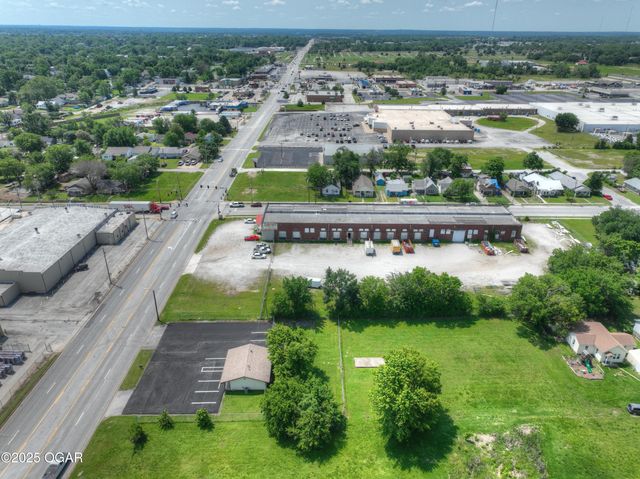 302 S Maiden Lane, Joplin, MO 64801