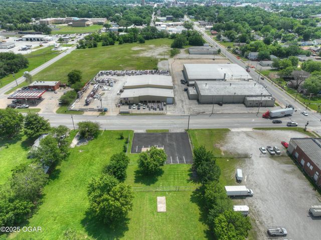 302 S Maiden Lane, Joplin, MO 64801