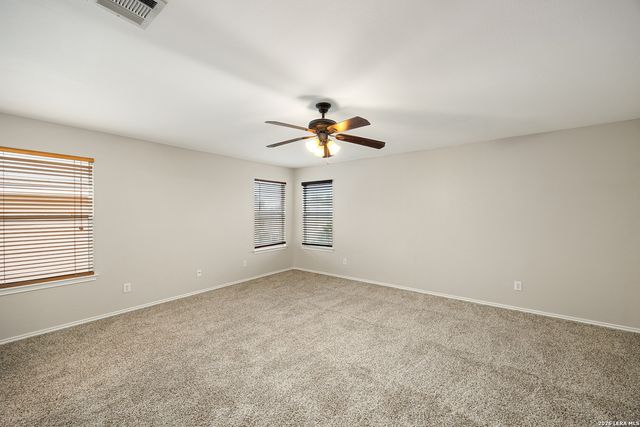 10111 Sparrow Way, Universal City, TX 78148