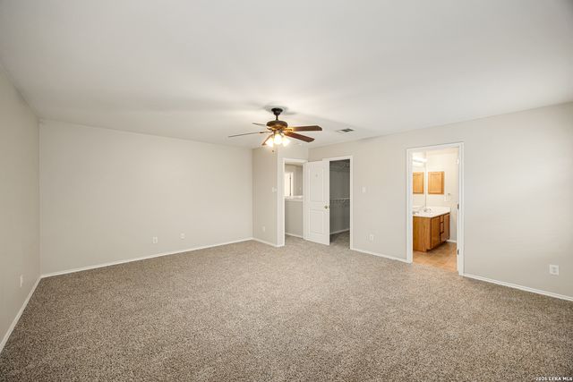 10111 Sparrow Way, Universal City, TX 78148