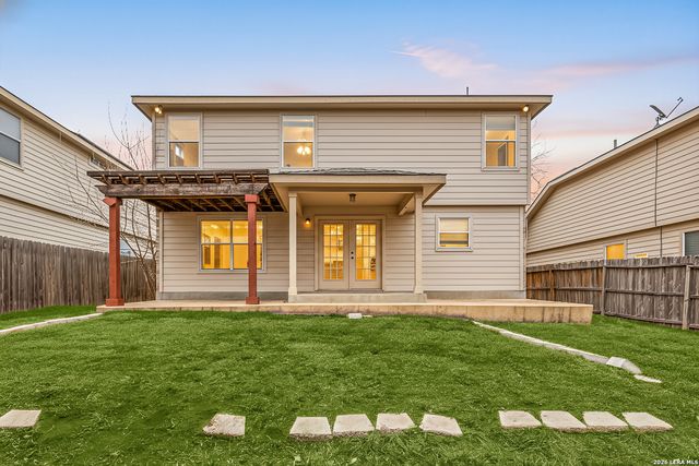 10111 Sparrow Way, Universal City, TX 78148