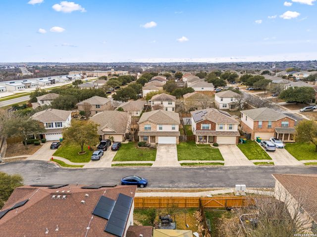 10111 Sparrow Way, Universal City, TX 78148